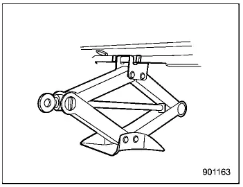 Subaru Ascent jack correctly positioned under jacking point