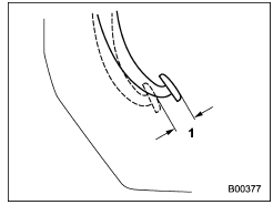Checking the clutch pedal free play